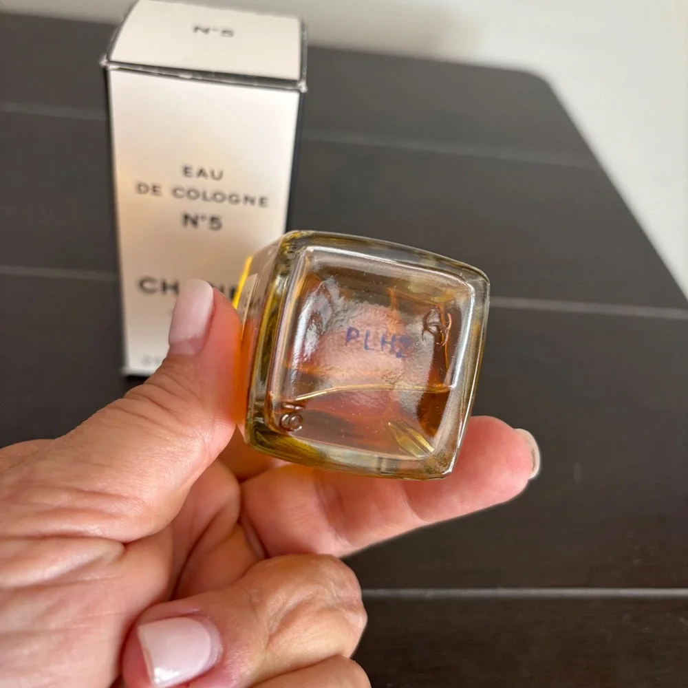 Vintage Chanel No 5 | Eau de Cologne | 2 Fl Oz |‎ Splash W Box | Paris New York